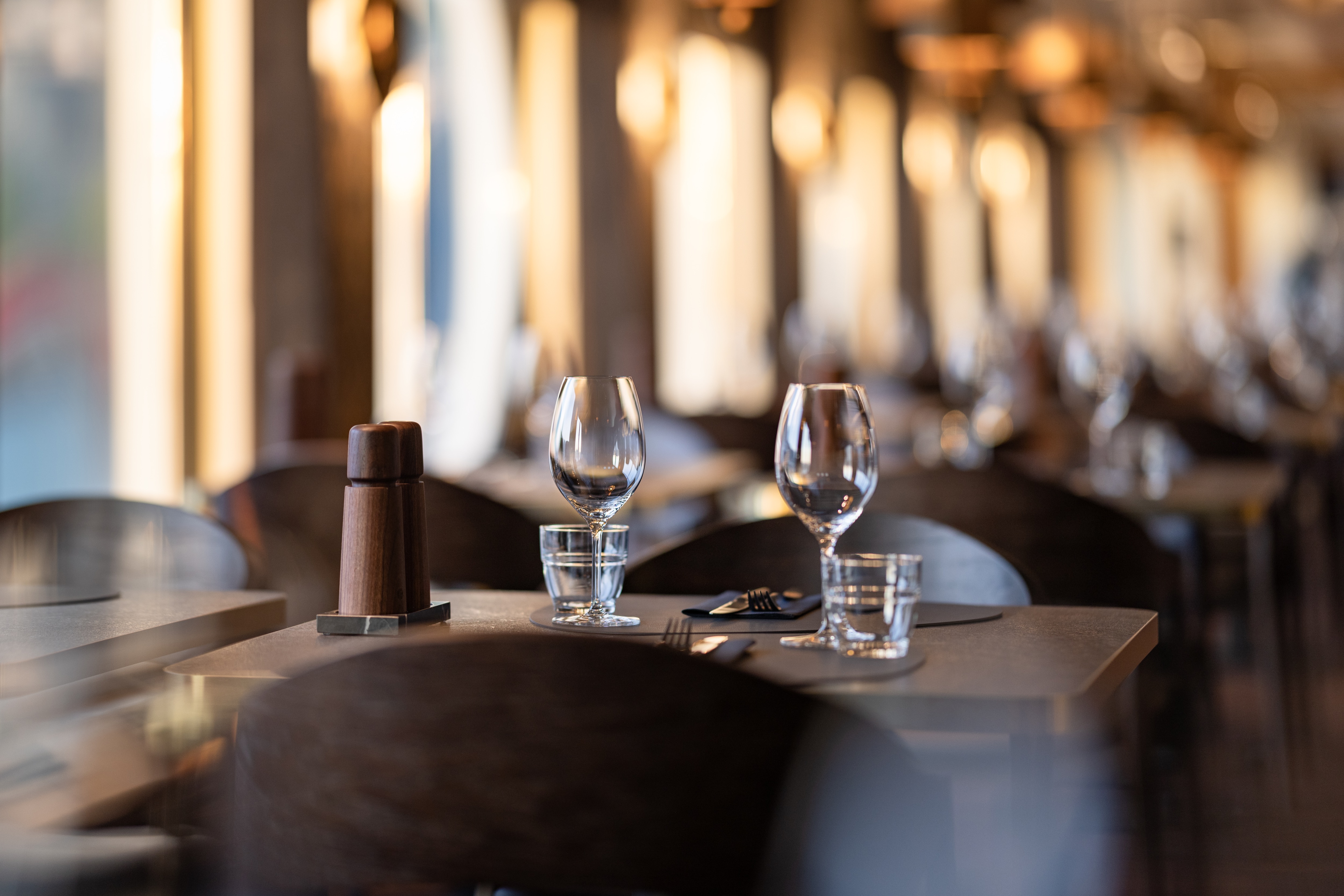 MS Trollfjord - Brasserie Árran